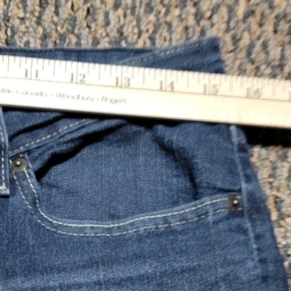 Levi Signature Modern Bootcut Size 12 Denim - Picture 11 of 16